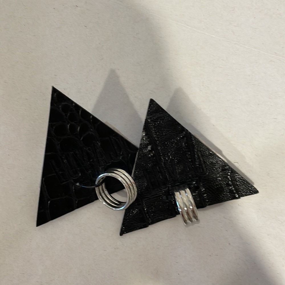 RIDGED BAND RING | LUV AJ - Picture 4 of 6